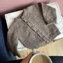 Indlæs billede til gallerivisning Basis Børnecardigan | strikogkaffe