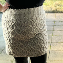 Indlæs billede til gallerivisning Kram Dellevarmer Strikkeopskrift