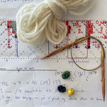 Indlæs billede til gallerivisning Kram Påskeperlerine Strikkeopskrift