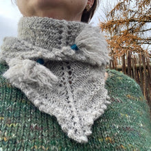 Indlæs billede til gallerivisning Ninas Bandana Strikkeopskrift