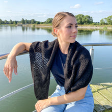 Indlæs billede til gallerivisning Alpakalicious Tørklædesjal Strikkeopskrift