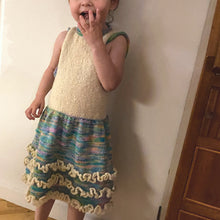 Indlæs billede til gallerivisning Hannas Dansekjole Strikkeopskrift