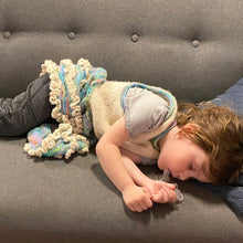 Indlæs billede til gallerivisning Hannas Dansekjole Strikkeopskrift